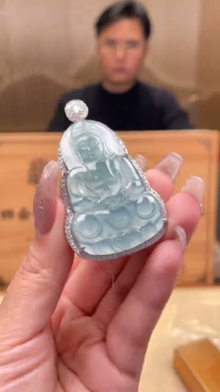 【闪购商品】翡翠颈饰未镶嵌      *104