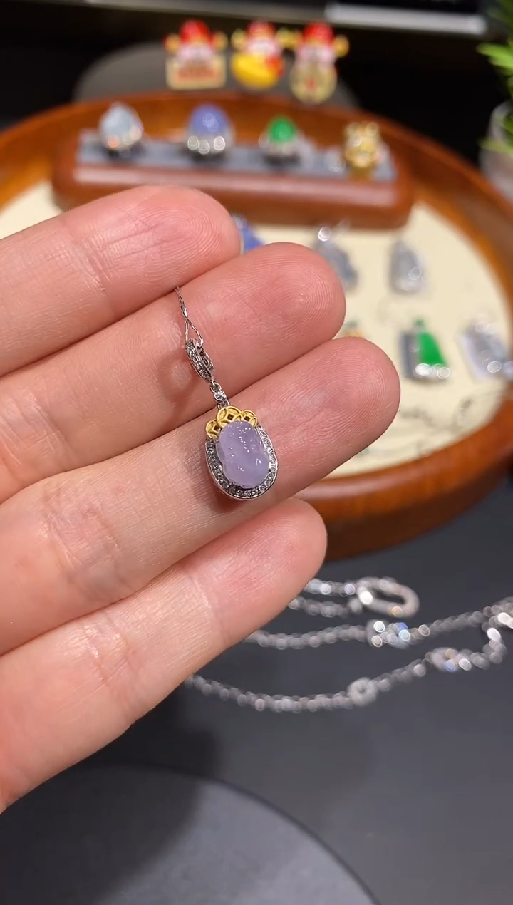 【闪购商品】翡翠颈饰18K金镶嵌吊坠