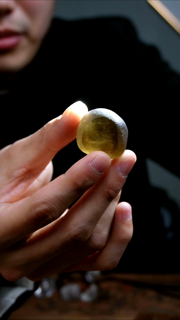 吊坠(赠链)未镶嵌水晶邓***?水晶