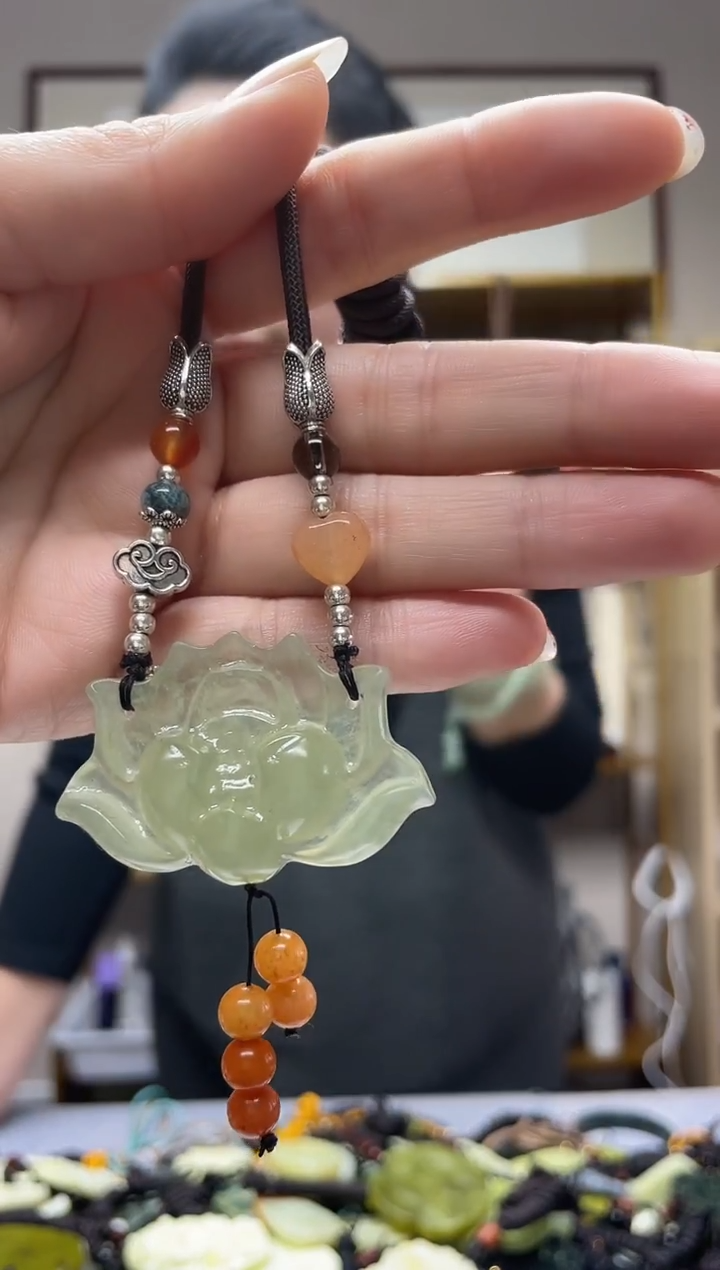 未镶嵌岫玉吊坠·