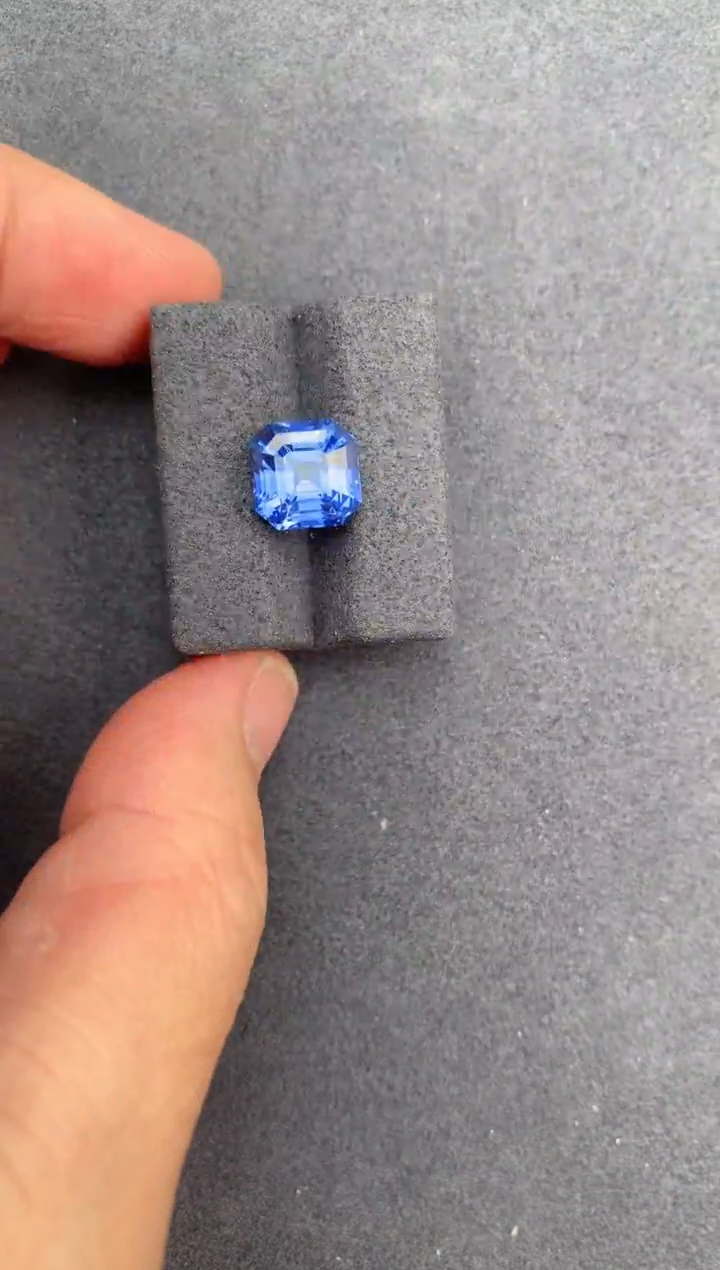 【闪购商品】蓝宝石裸石未镶嵌5.1ct矢车菊