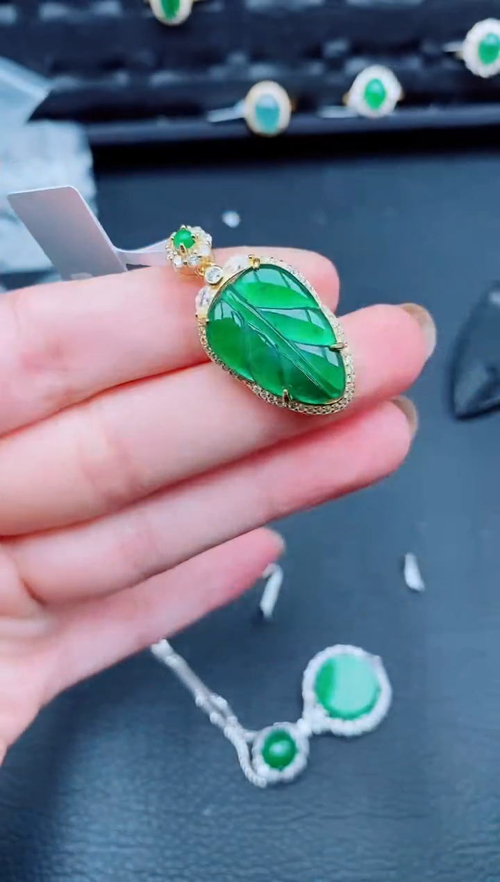 【闪购商品】翡翠颈饰银S925镶嵌天然a货翡翠494