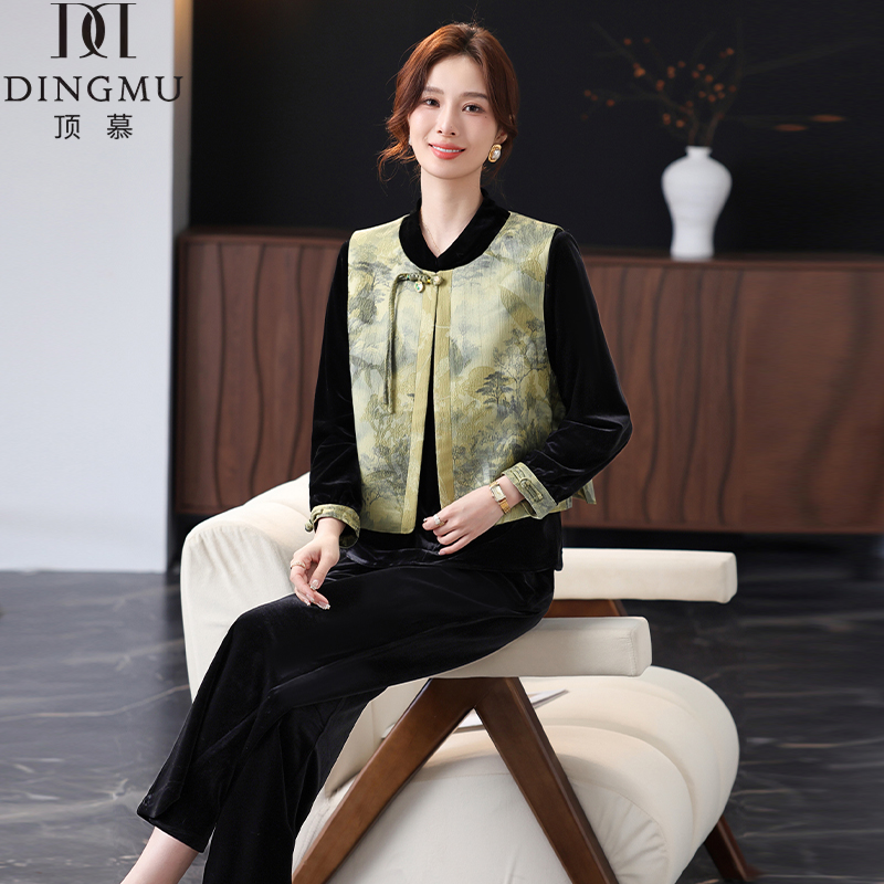 妈妈春装中国风套装2025新款新中式马甲中老年女装秋装金丝绒套装