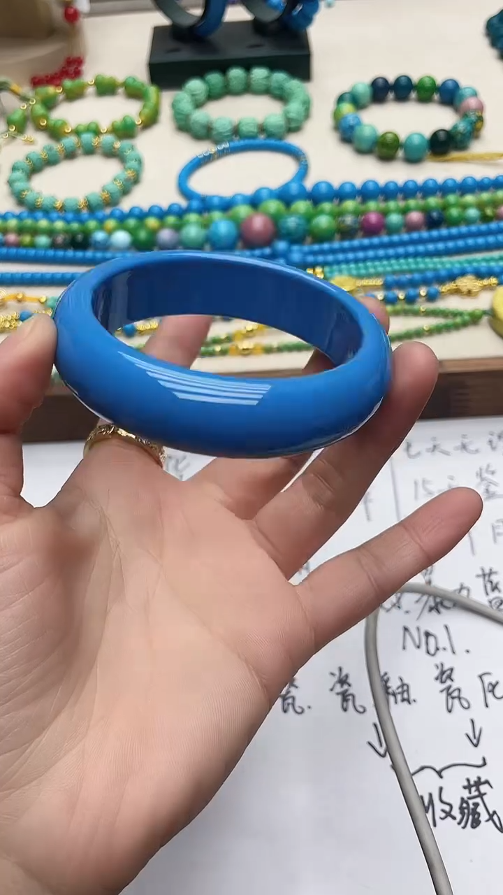 珍藏特色绿色高瓷