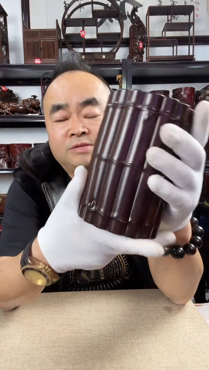 木老李红木工艺品竹节笔筒