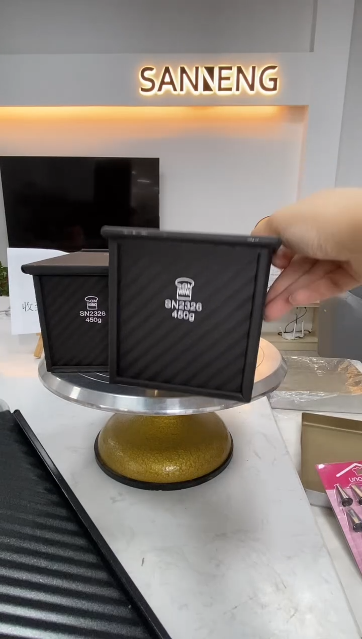 SN2326  三能瑕疵。不退不换