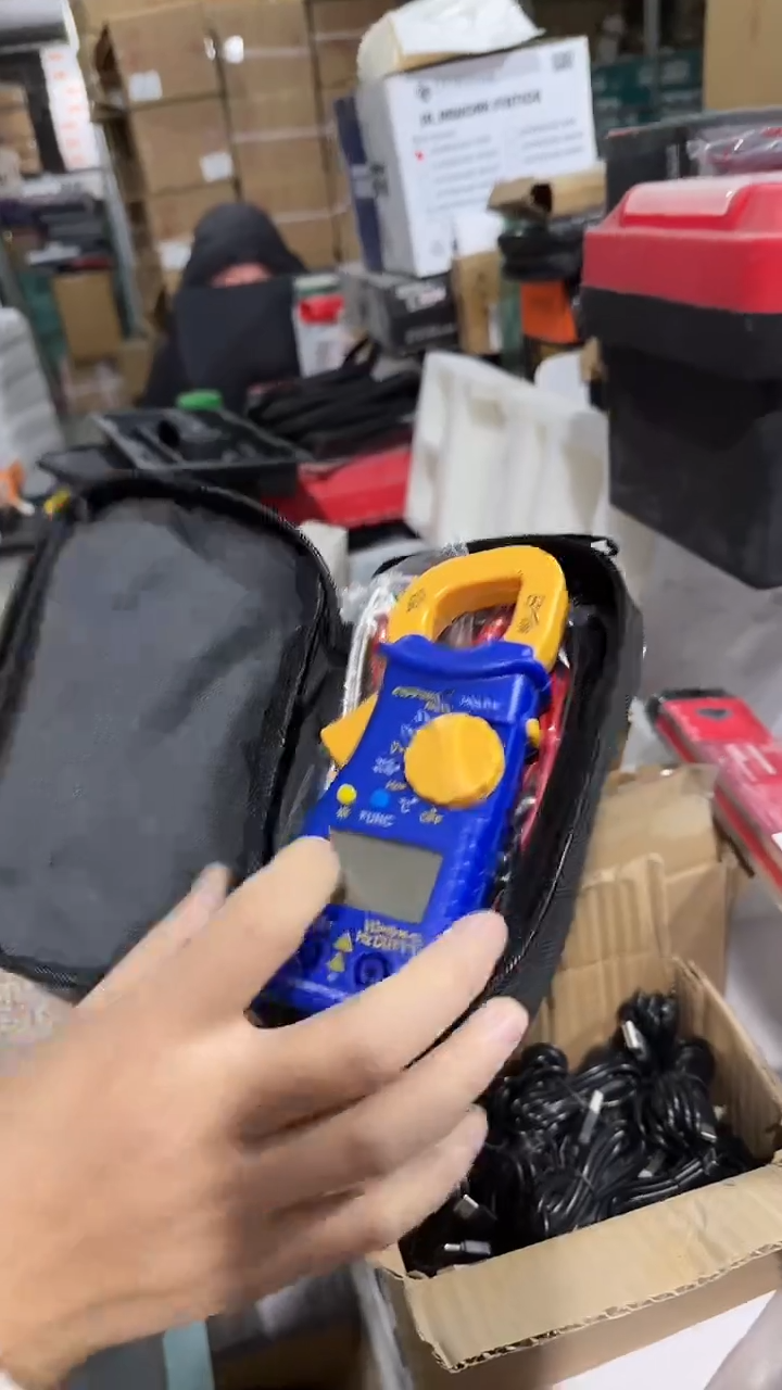 深圳成元CHY88G（小款制冷）数字钳形表