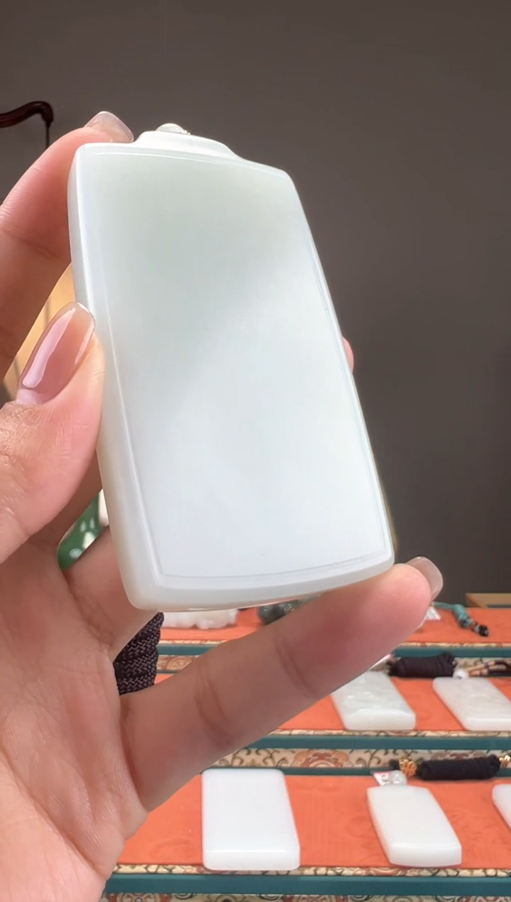 【闪购商品】和田玉颈饰未镶嵌1