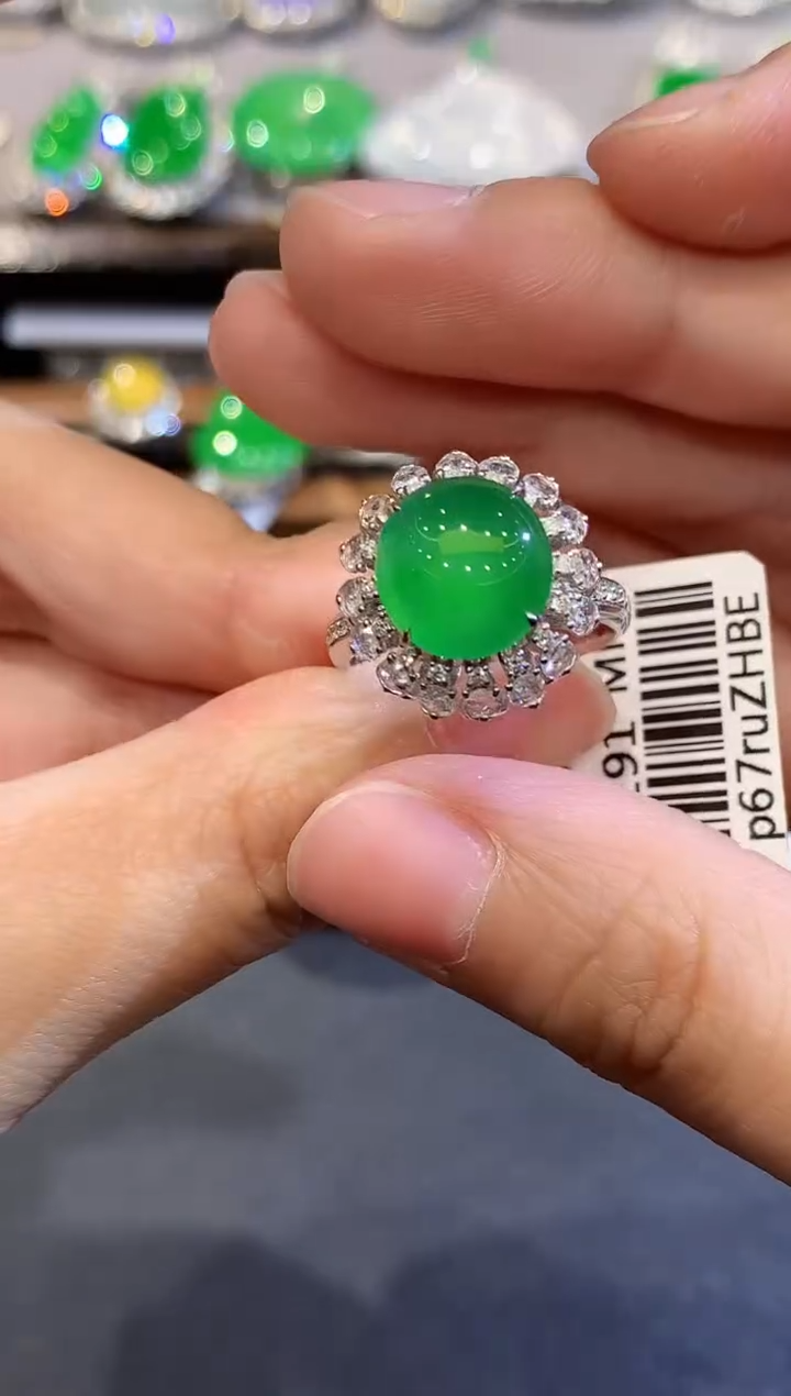 翡翠戒指18K金镶嵌WHX多样性发其一