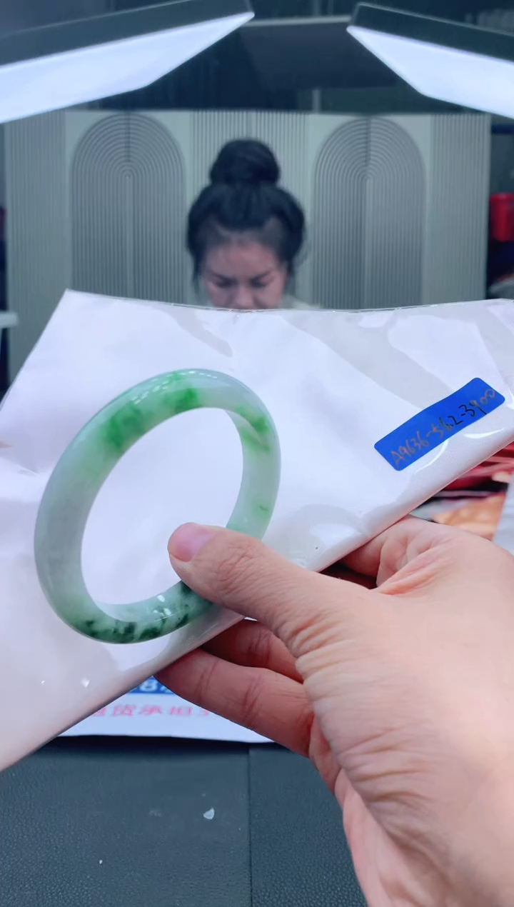 未镶嵌手镯翡翠111