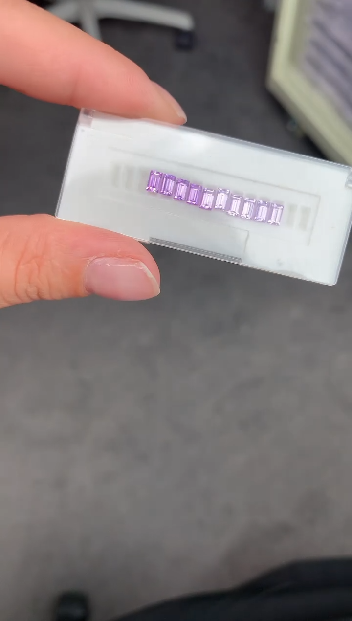 【闪购商品】彩色蓝宝石裸石未镶嵌2ct紫蓝宝套盒