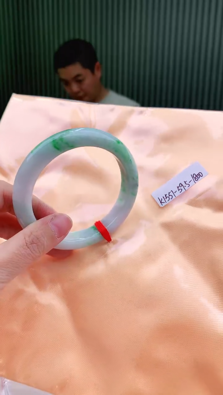 未镶嵌手镯翡翠59+