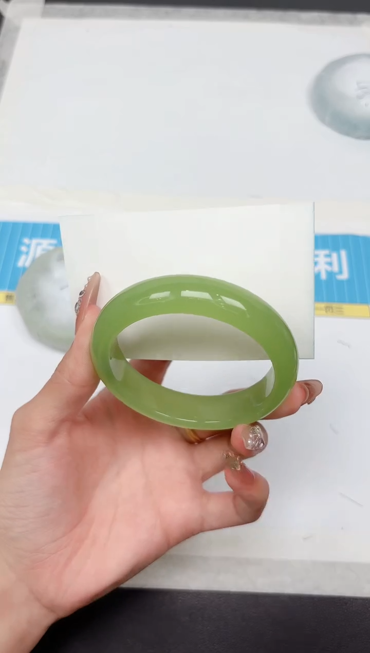 石英质玉手镯未镶嵌283-56.6