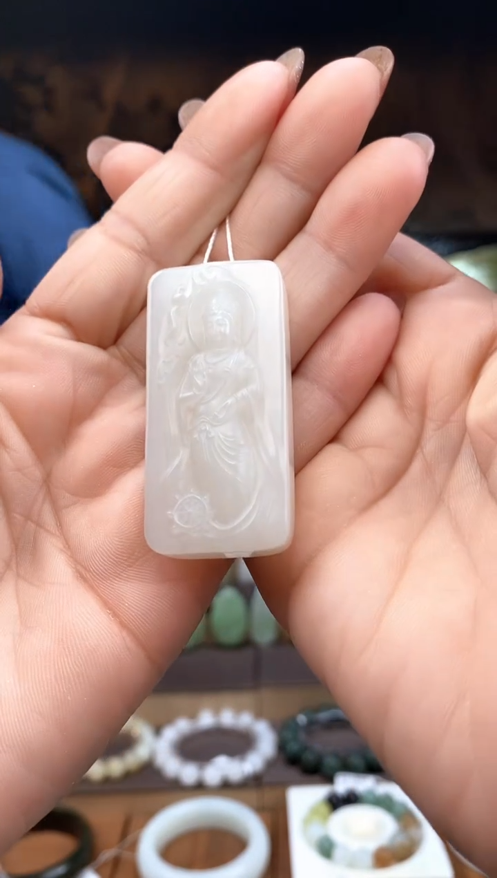 颈饰未镶嵌和田玉站观音