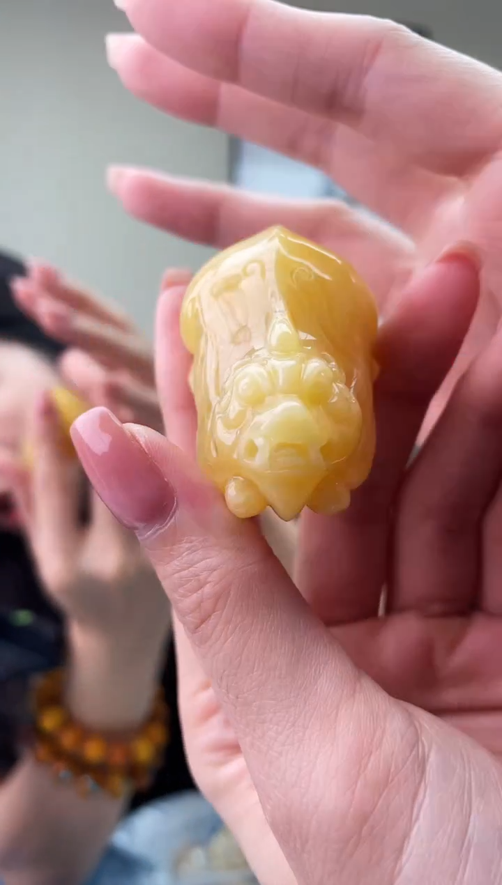 琥珀未镶嵌珠宝奇石T0假一罚十多样性发其一
