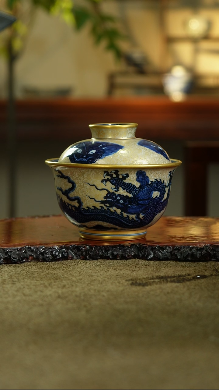 郑*s龙纹盖碗描金123