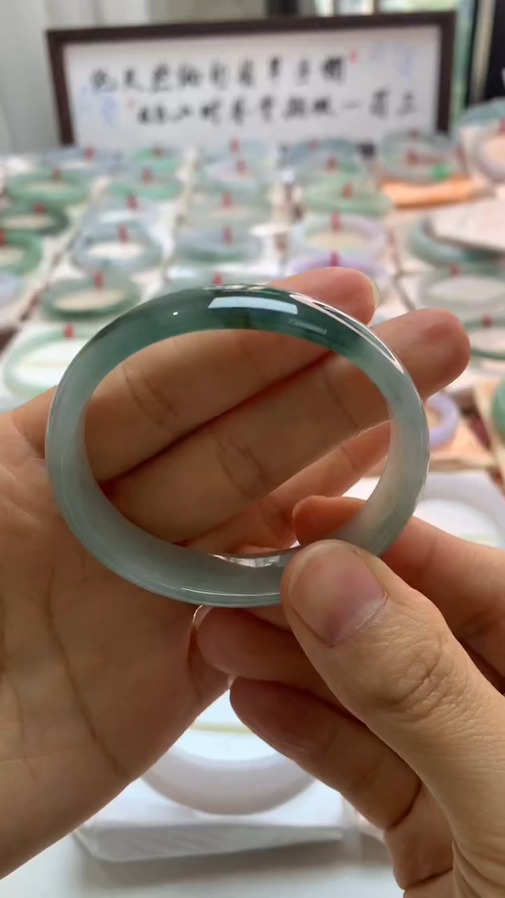 未镶嵌手镯翡翠52.6冰贵妃