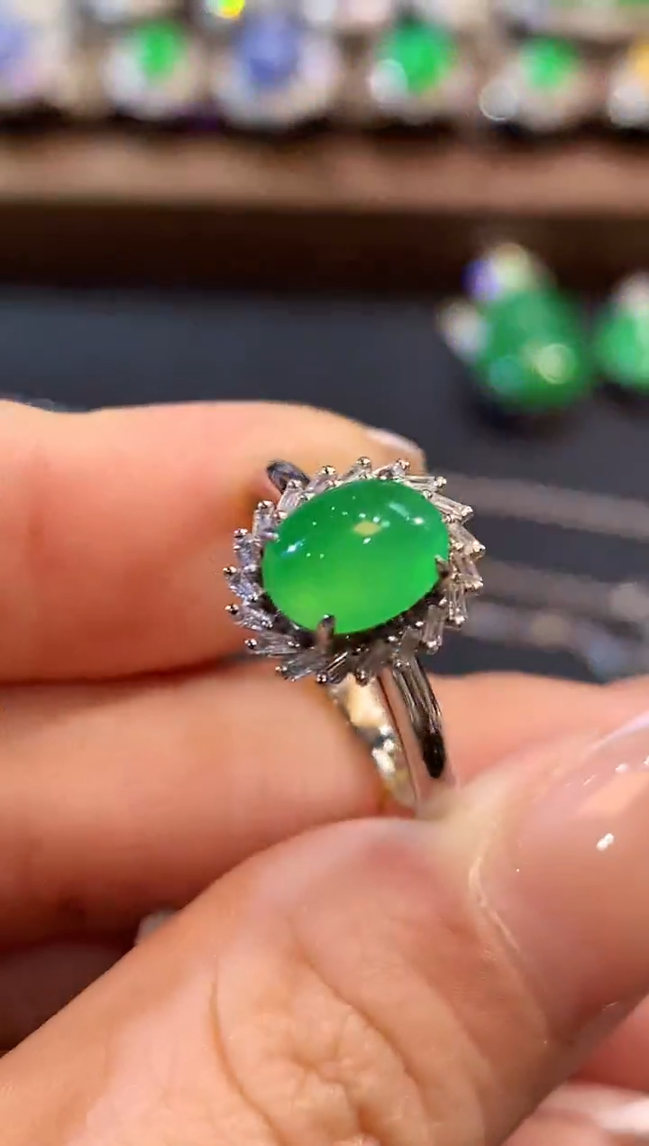 18K金镶嵌戒指翡翠A33