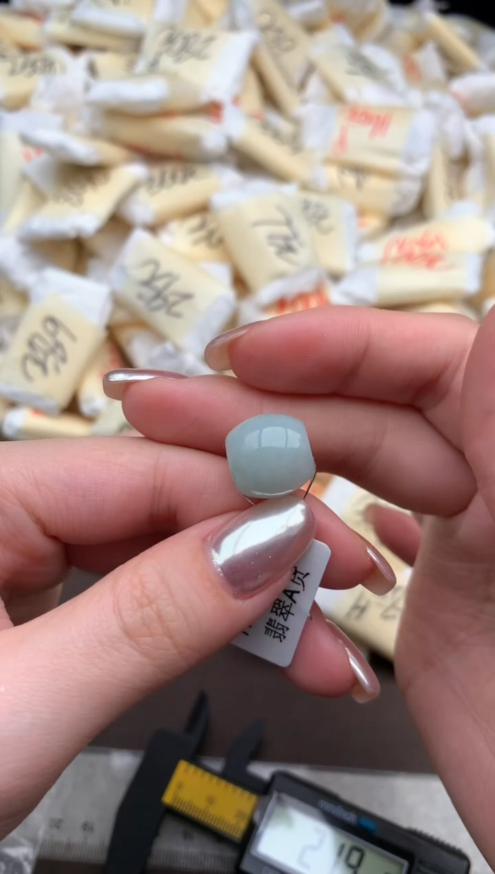 【闪购商品】翡翠挂件未镶嵌一