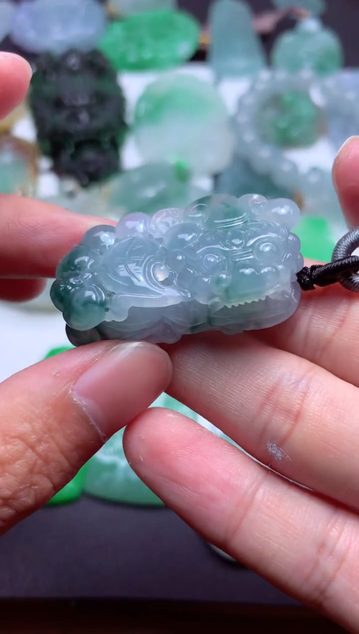 【闪购商品】翡翠颈饰未镶嵌天然翡翠