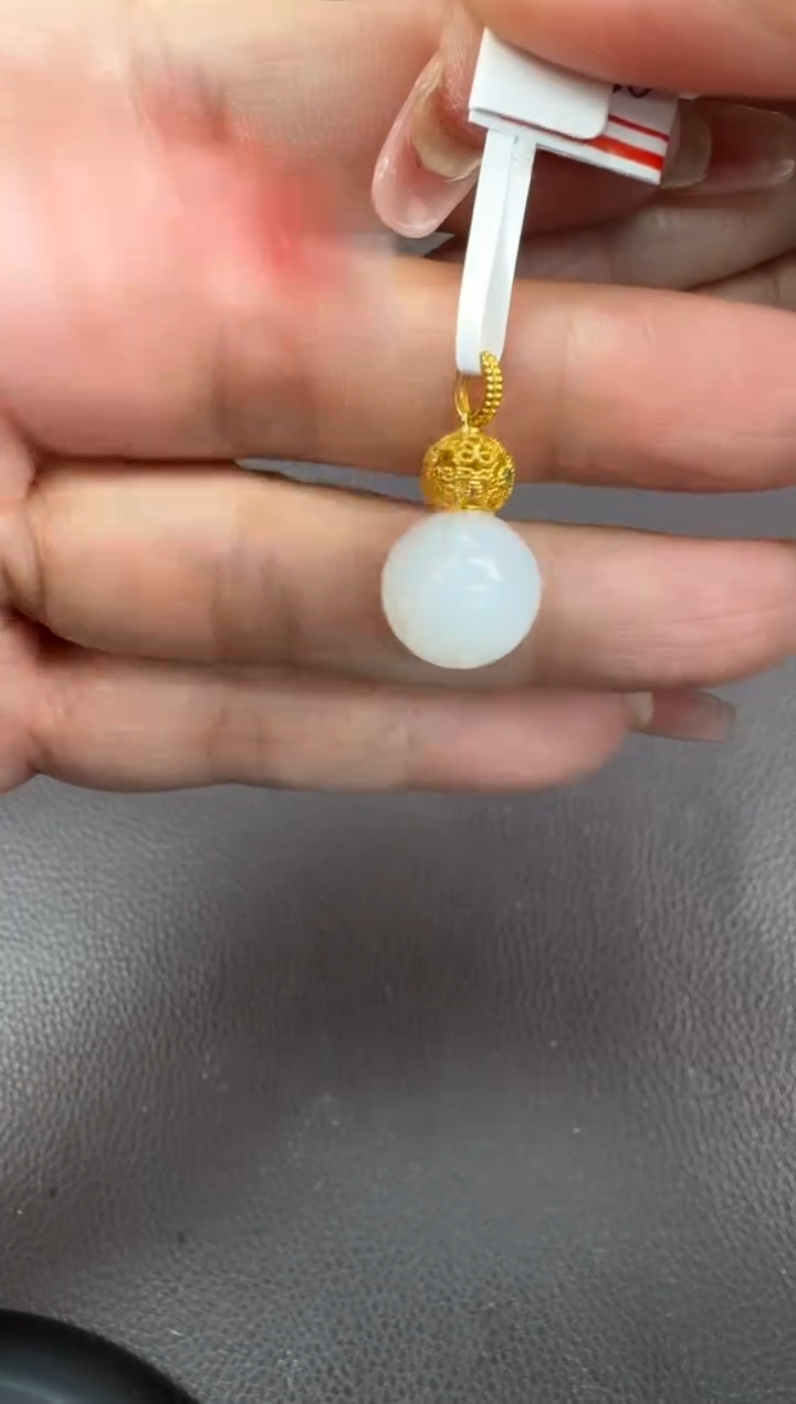 【闪购商品】和田玉挂件18K金镶嵌挂件