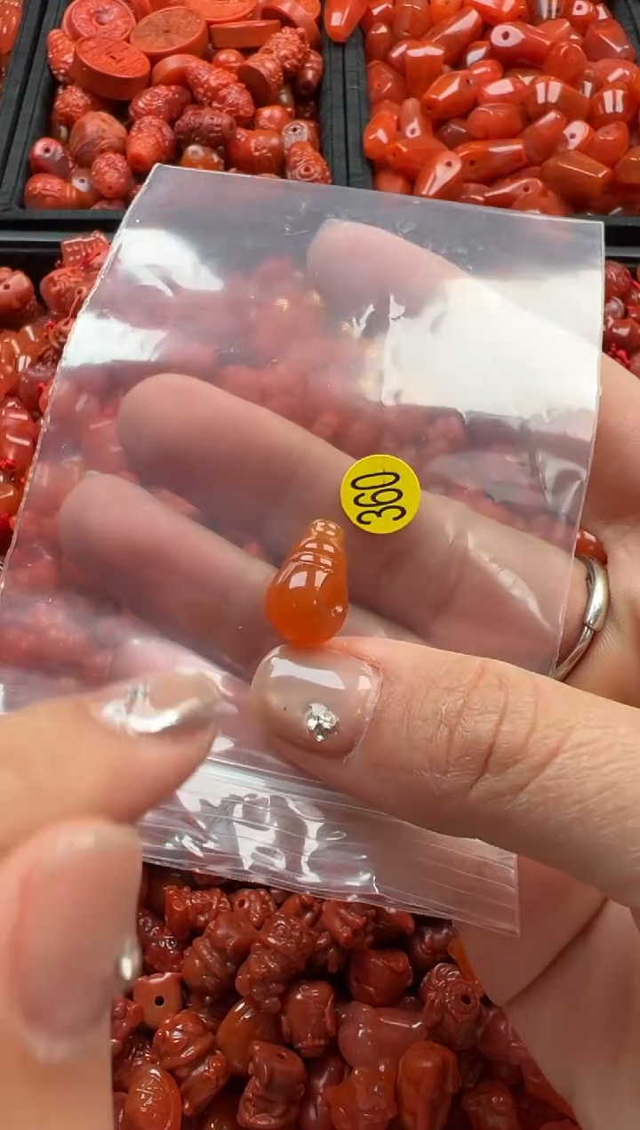 【闪购商品】南红玛瑙颈饰未镶嵌1