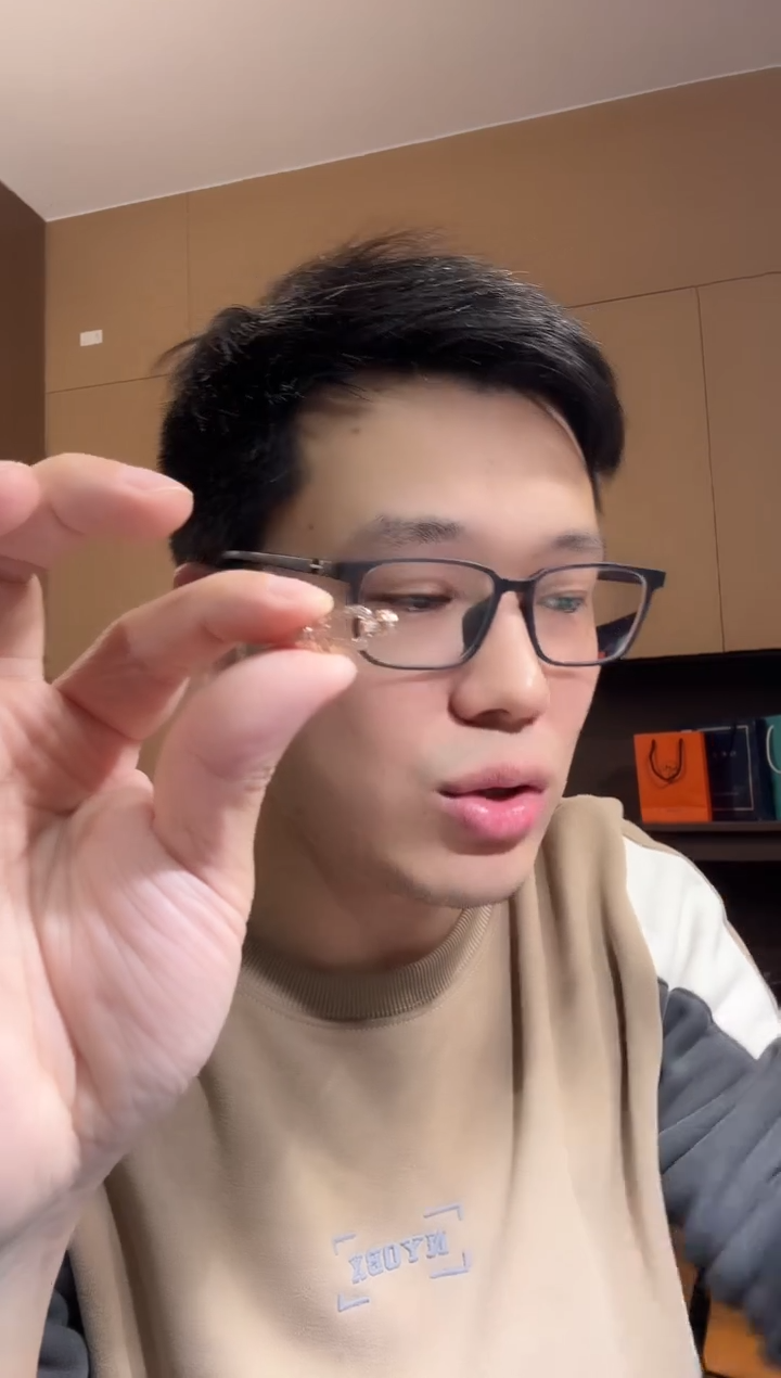 【闪购商品】钻石吊坠18K金镶嵌马蹄吊坠GHJ