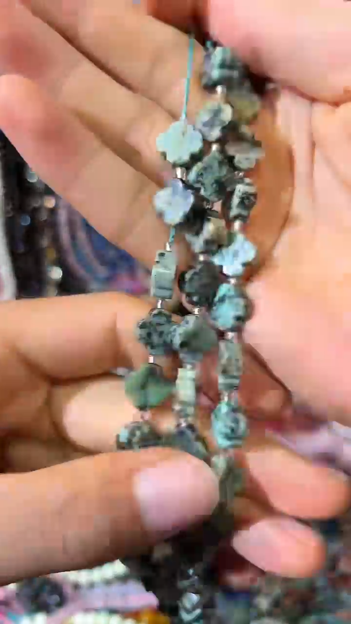 合金石英质玉（非洲翠）珠宝奇石松石四叶草5*11mm