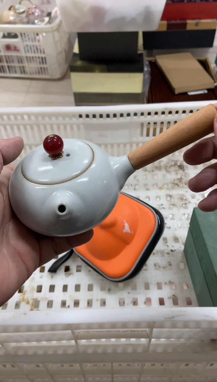 杯无运费险有瑕疵的摄影的产品有使用过的痕迹有点脏介意勿拍