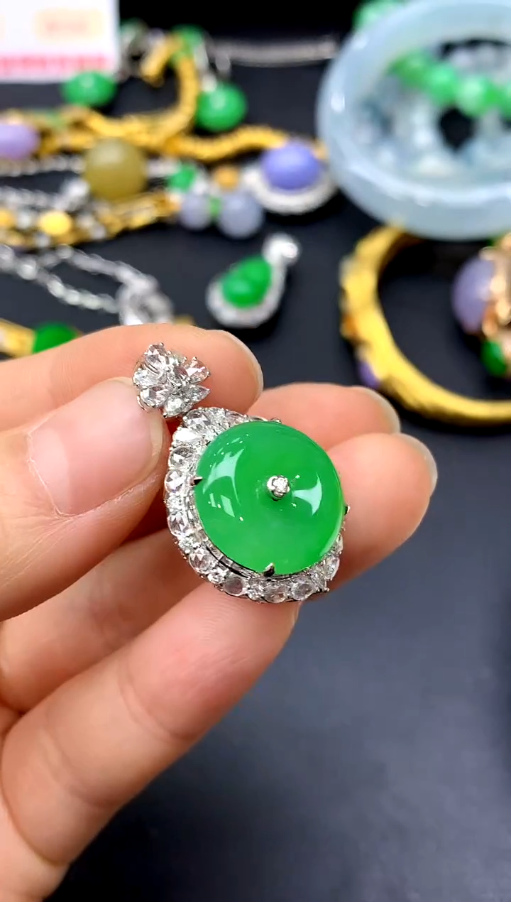 颈饰18K金镶嵌翡翠398-中国好珍宝