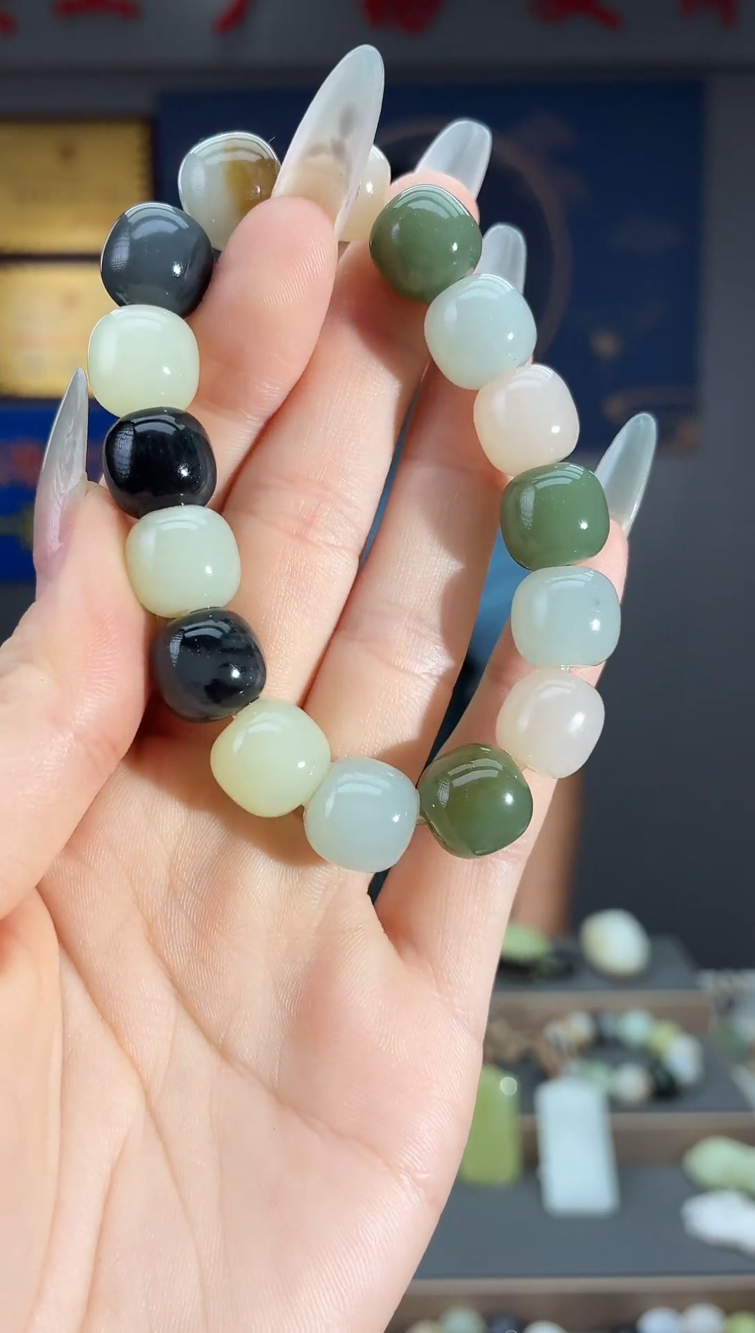 颈饰未镶嵌和田玉1