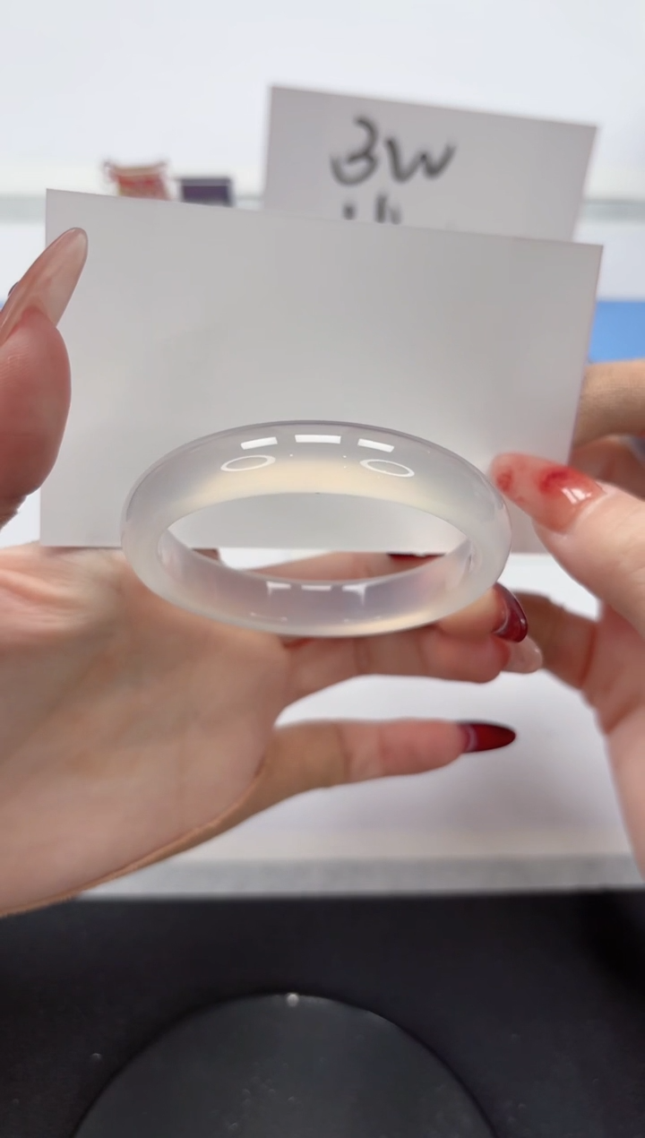 【闪购商品】石英质玉手镯未镶嵌A316-52.4