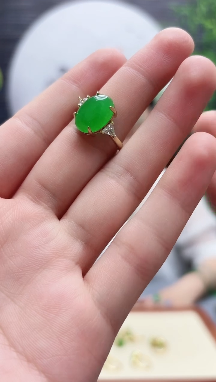 翡翠戒指14K金镶嵌18号鸽子蛋戒指