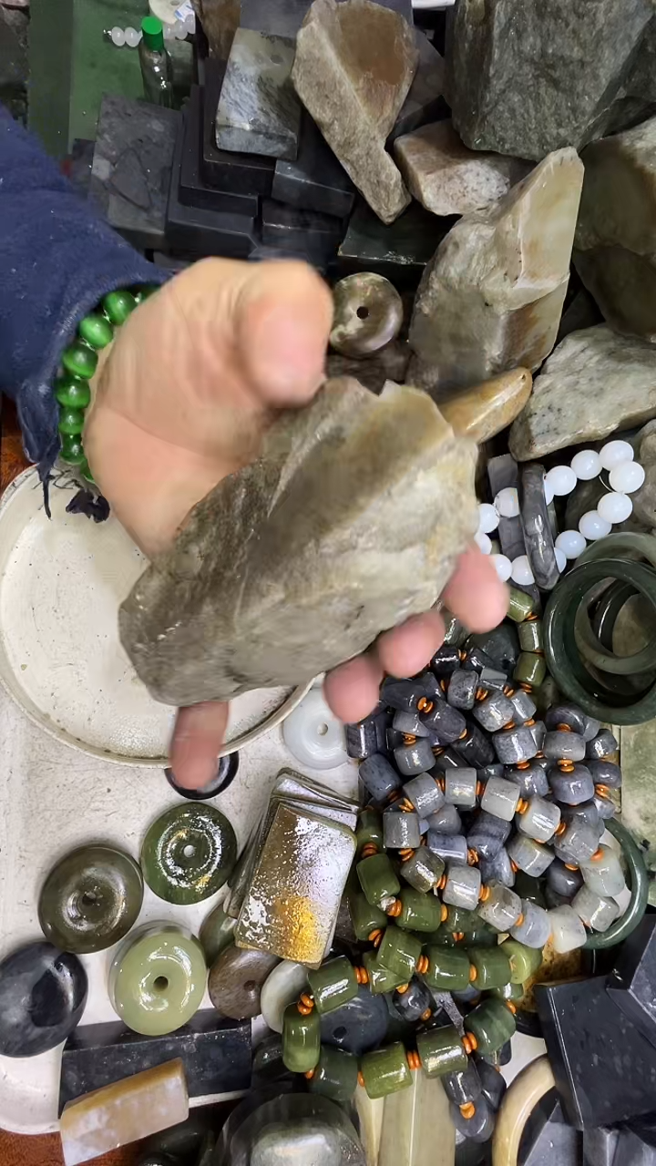 未镶嵌和田玉珠宝半成品毛料