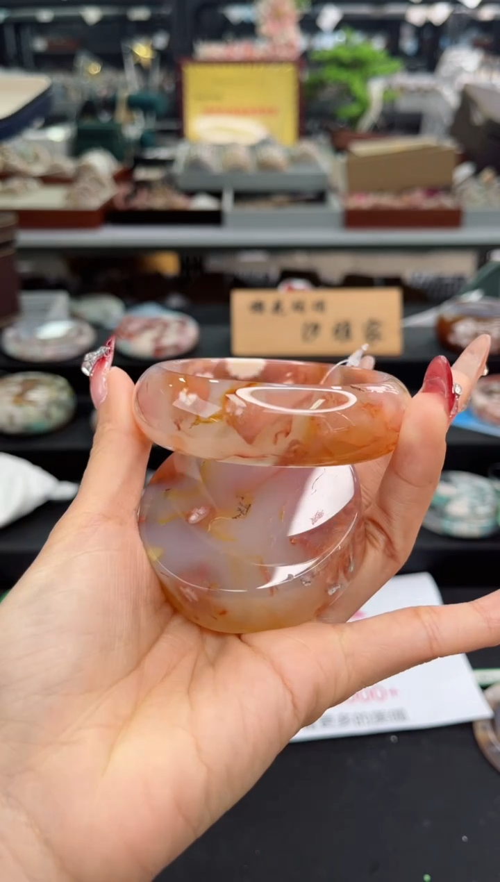 【闪购商品】石英质玉手镯未镶嵌59圈口（赠品镯心）2S9021