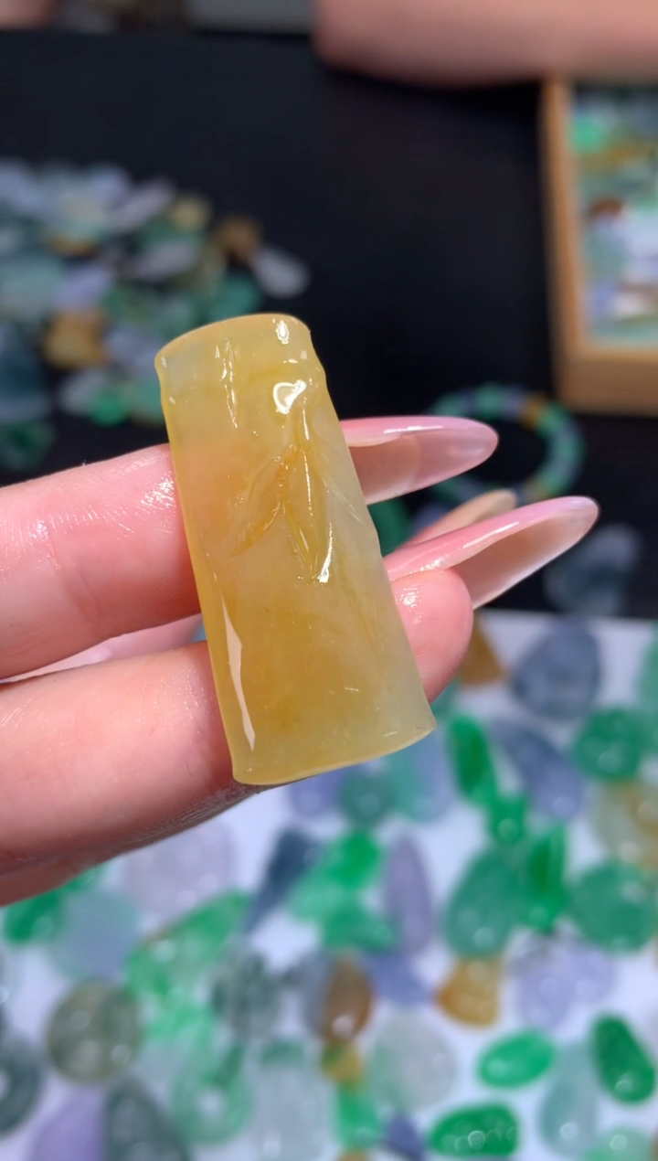 定制翡翠未镶嵌竹节