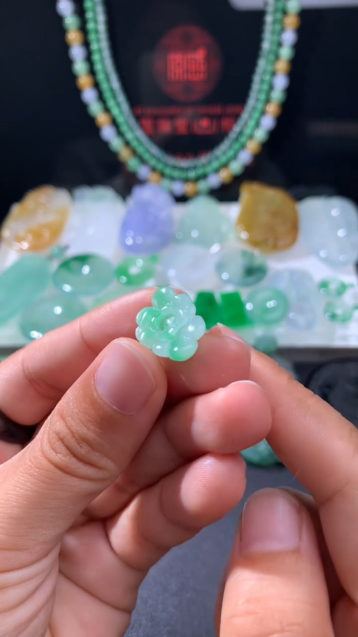 未镶嵌定制翡翠      