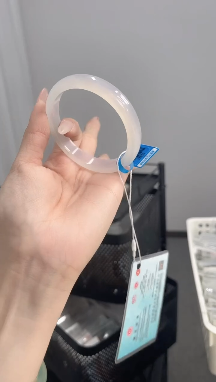 【闪购商品】玛瑙/玉髓手镯未镶嵌57-58圈