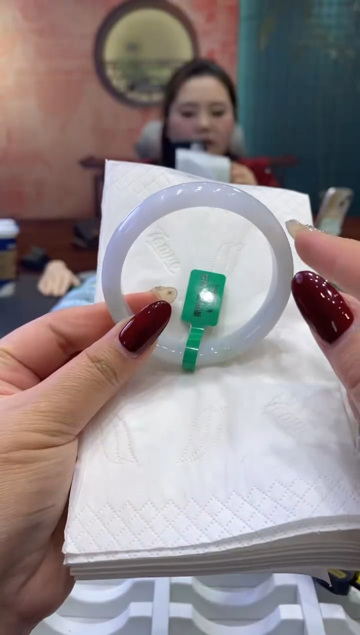 【闪购商品】翡翠手镯未镶嵌多人00018560