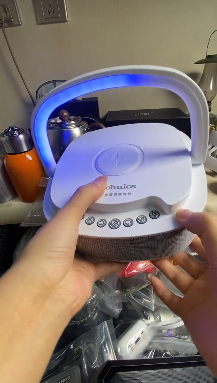 风**痕白色时钟音响