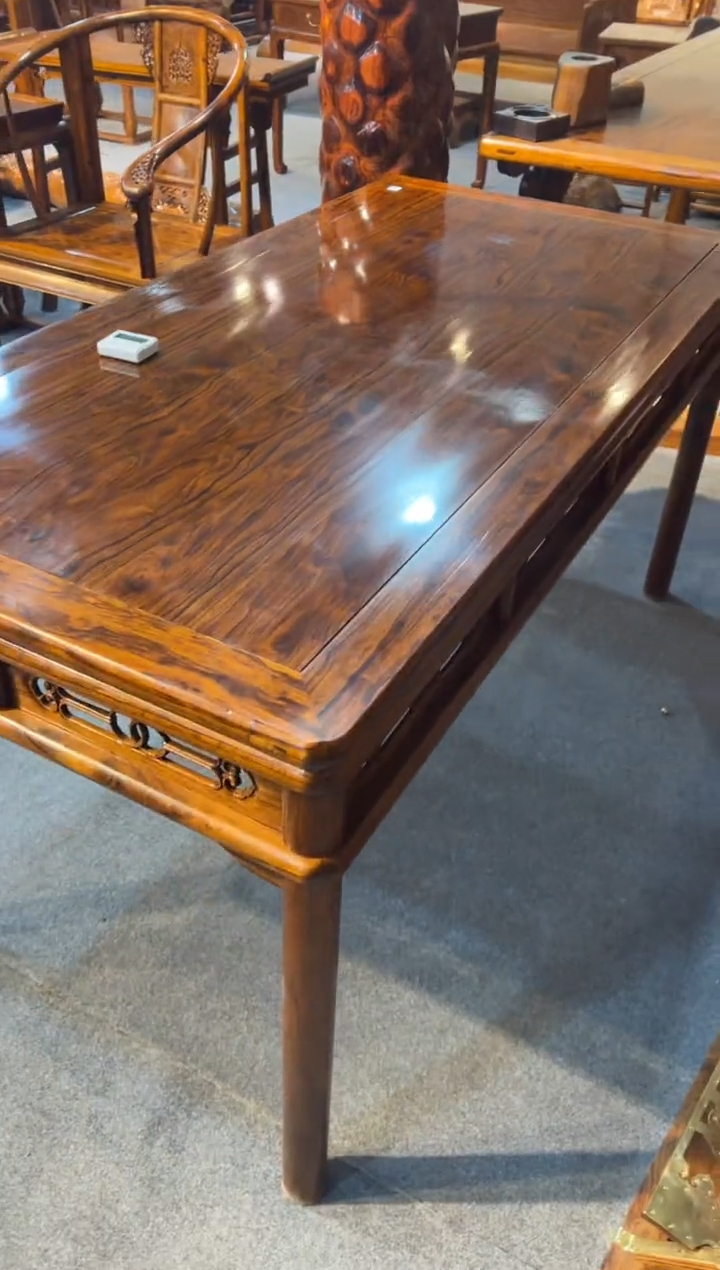 【闪购商品】花梨木类木雕案子一个