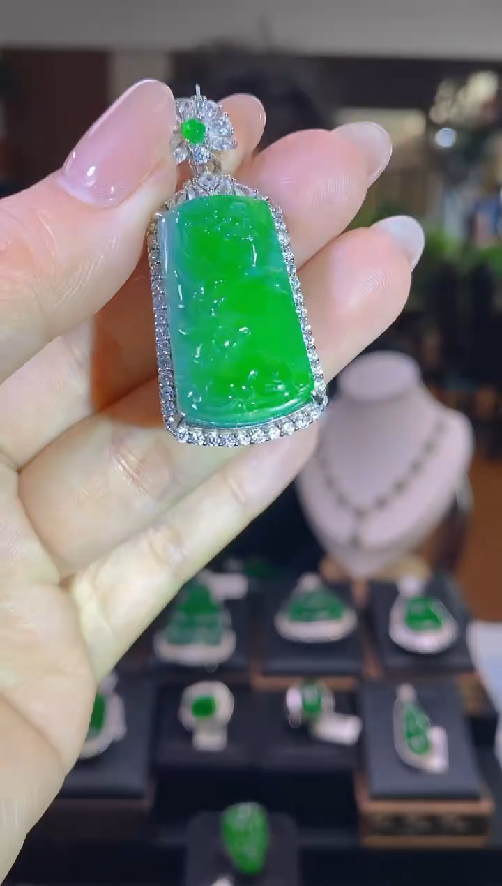 【闪购商品】翡翠吊坠(不含链)未镶嵌翡翠吊坠