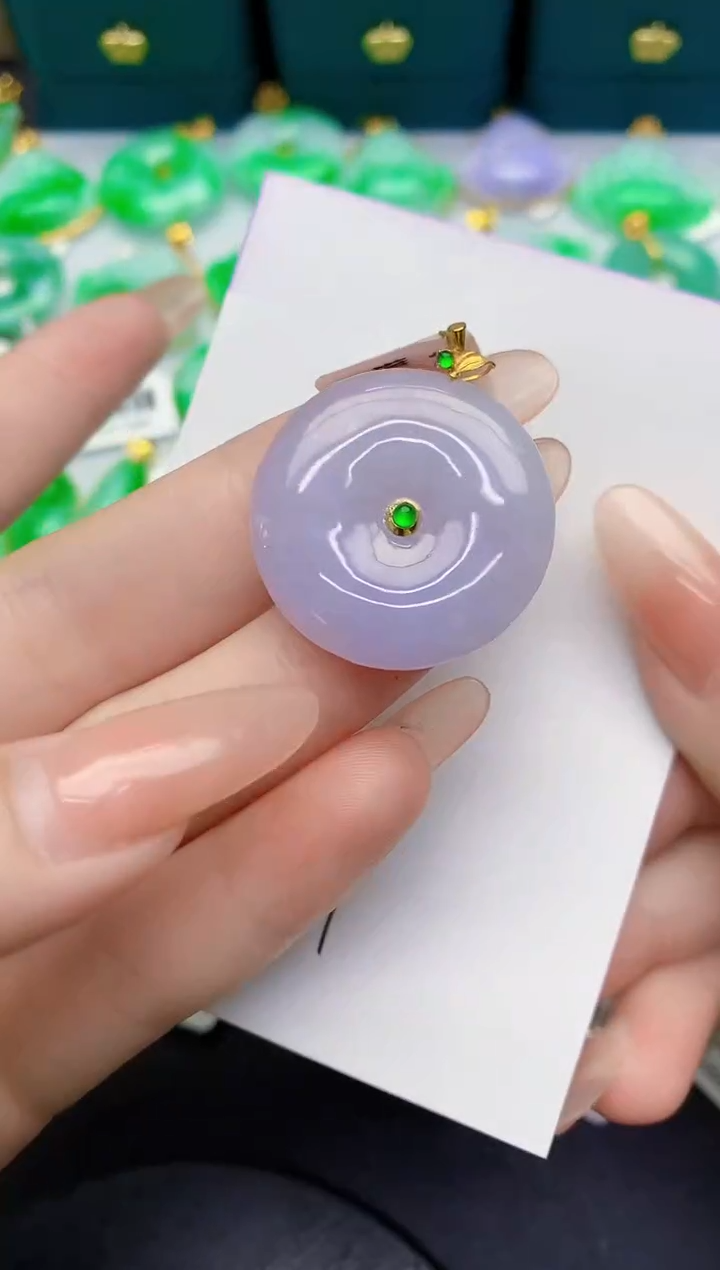 颈饰18K金镶嵌翡翠缅甸天然翡翠A货