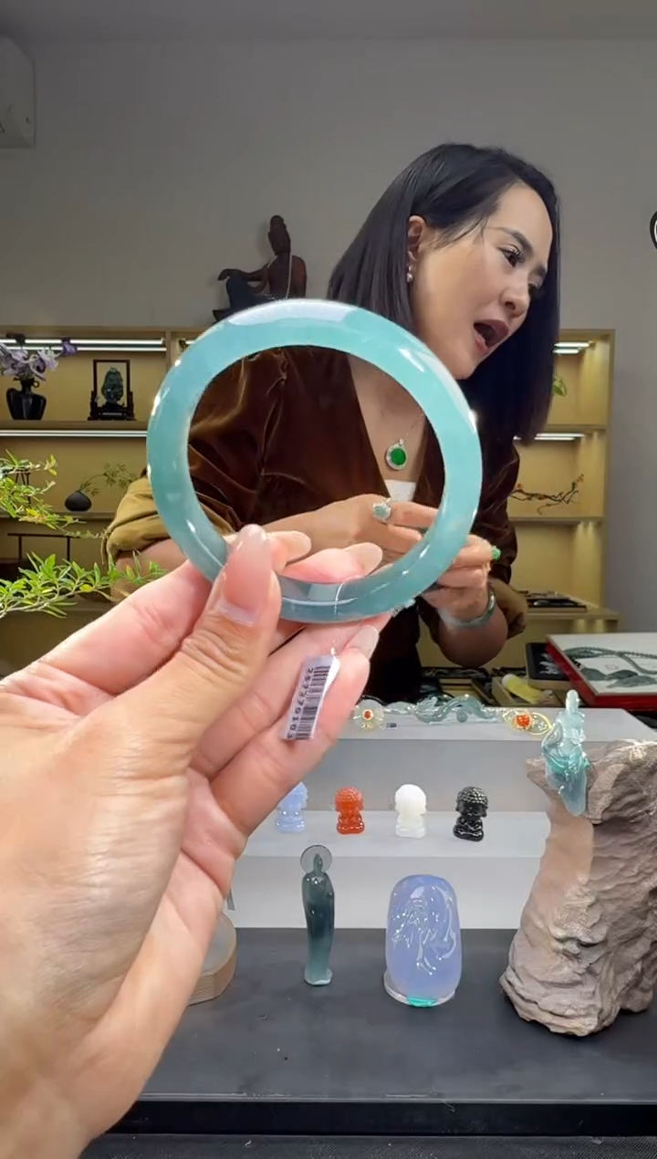 未镶嵌手镯翡翠58圈