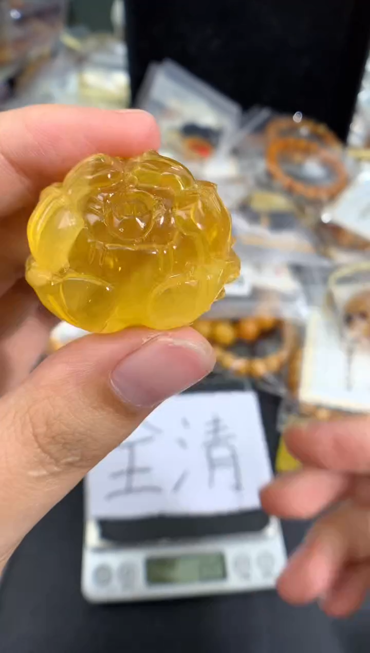 蜜蜡未镶嵌珠宝奇石1