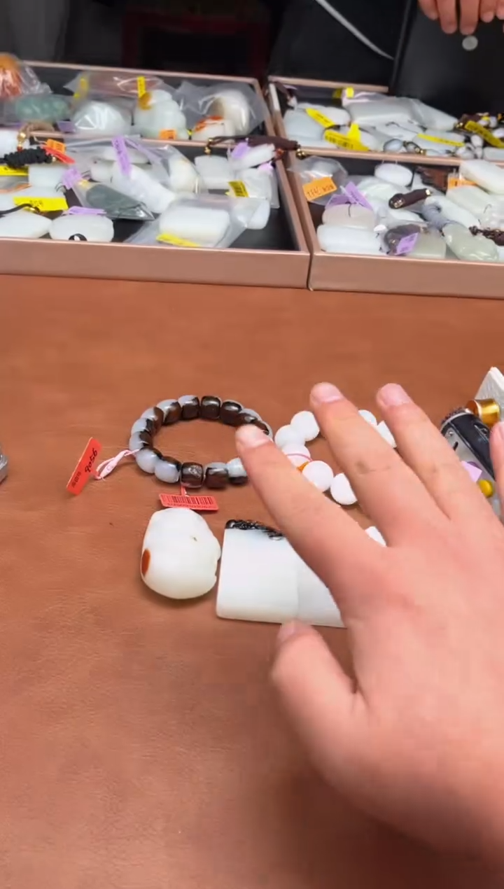 【闪购商品】和田玉3.5GZ多样性拍一发一未镶嵌000