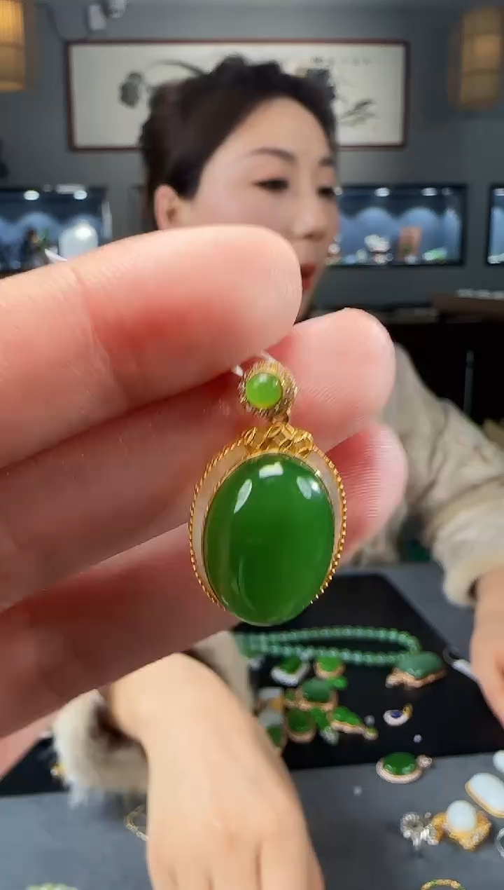 【闪购商品】和田玉吊坠(不含链)18K金镶嵌1