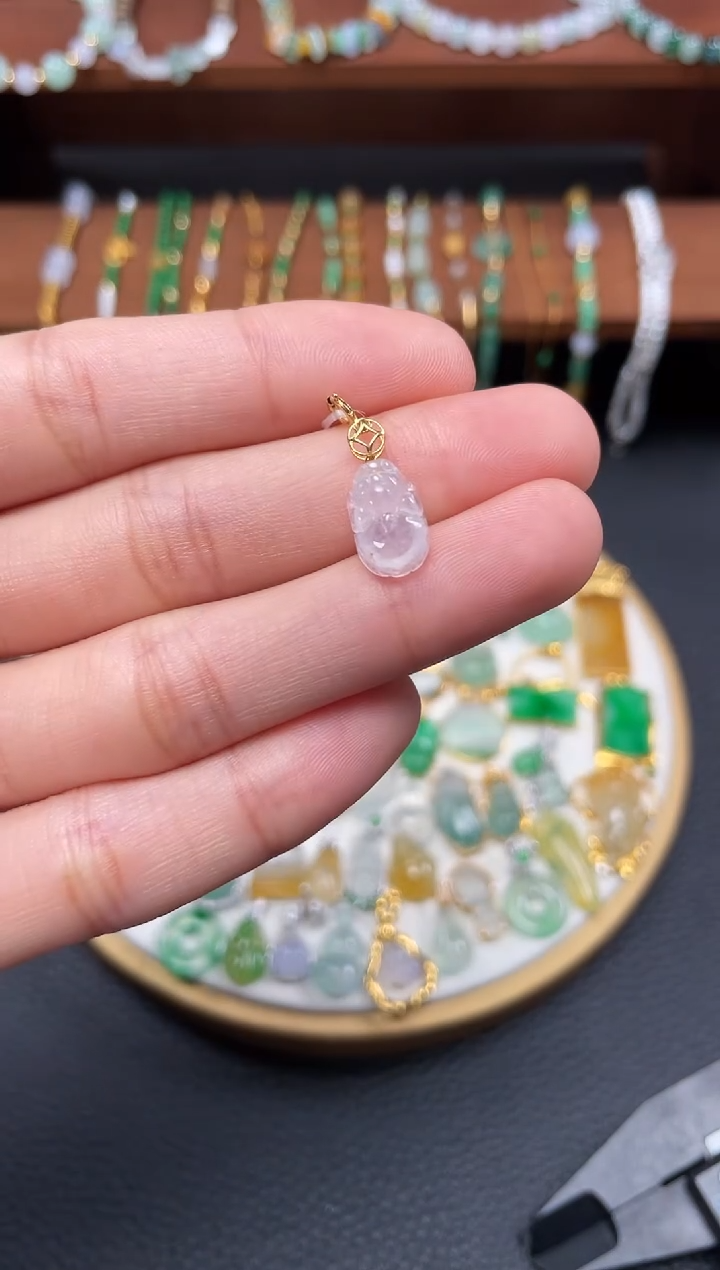 【闪购商品】翡翠吊坠(不含链)18K金镶嵌一个   JK205