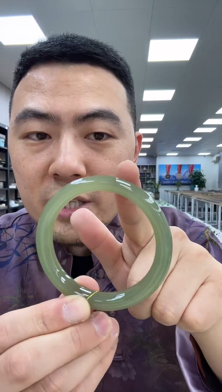 【闪购商品】和田玉手镯未镶嵌61  257