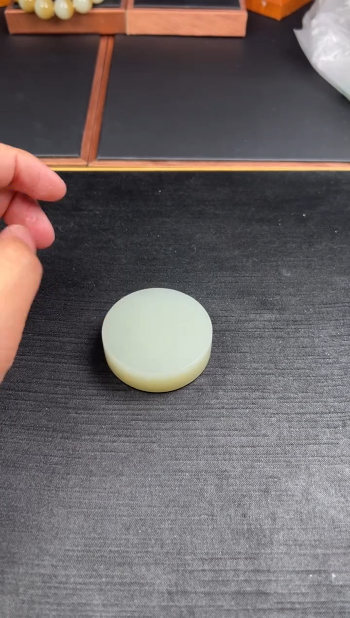 【闪购商品】和田玉镯芯未镶嵌且末微色差近矿